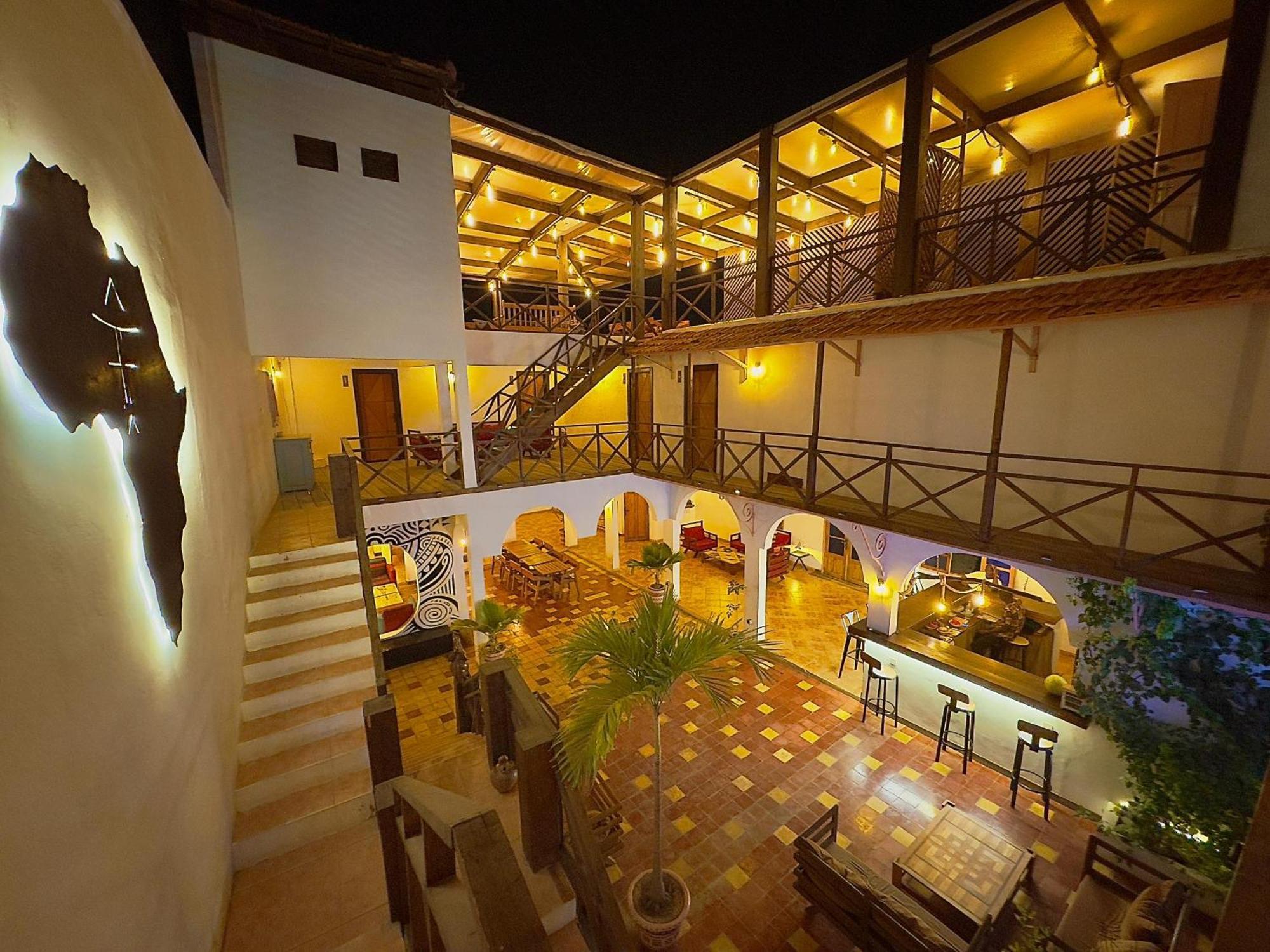Fly Fishes Hotel Сент Луис Екстериор снимка